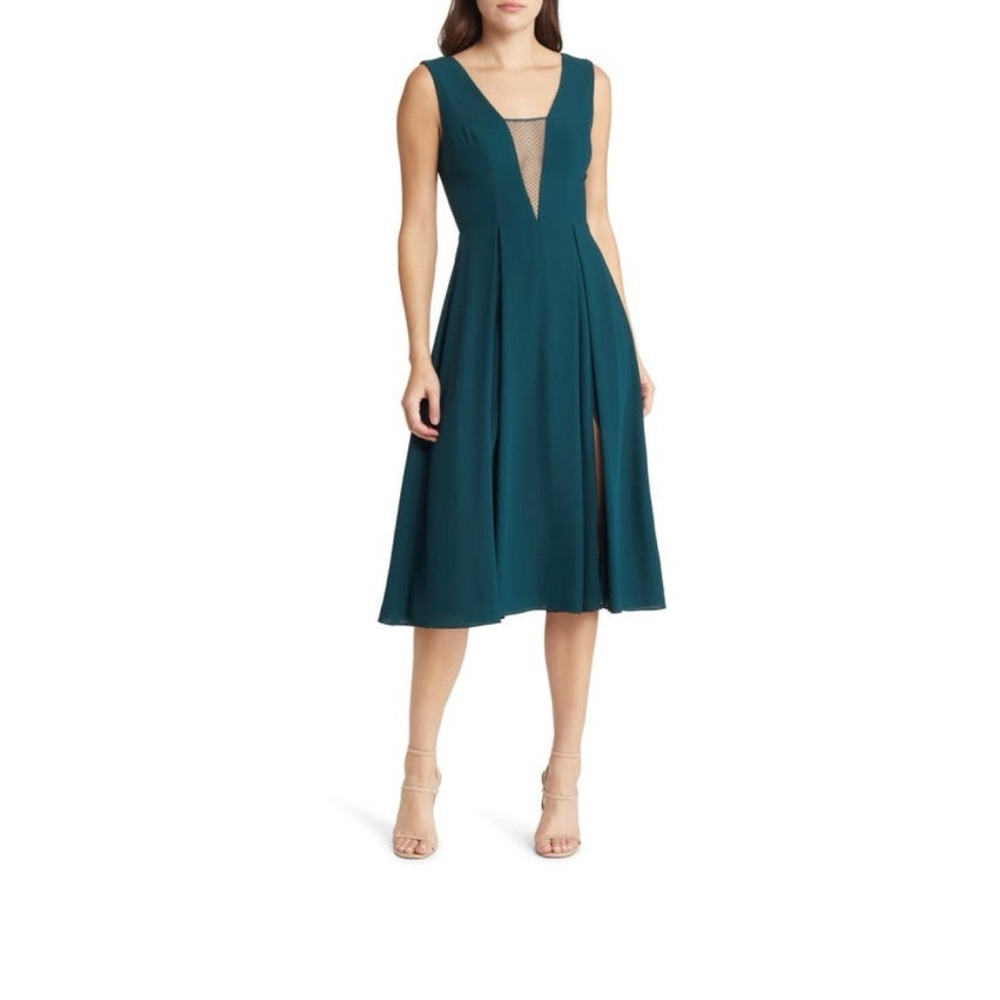 NWT - Dress the Population - Women’s Teal Plunging Dress